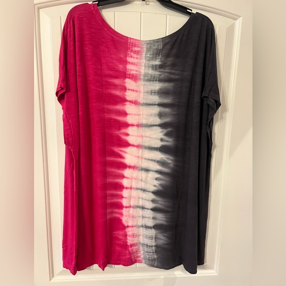 Size 26/28 Lane Bryant pink and black tie-dye tunic top- new with tags - Picture 2 of 5